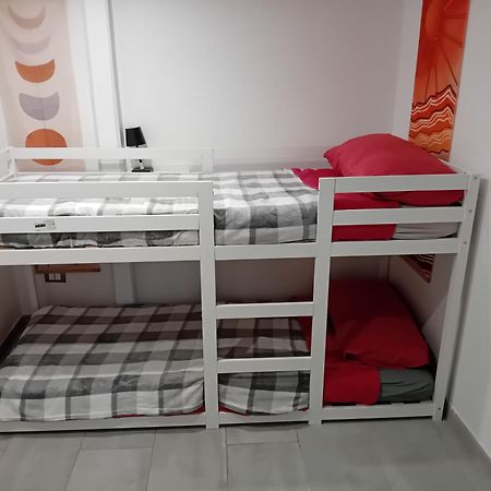 Room In Historical City Centre With Private Bathroom Catane Extérieur photo